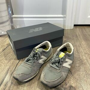 New Balance Gray Sneakers shoes size 5 women’s